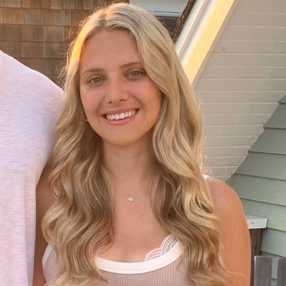 Meet your Posher, Leah - Picture 1 of 1